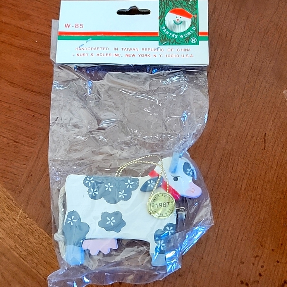 1987 NWT Wooden Cow Ornament